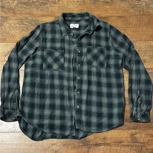 Universal Thread Dark Greeb Plaid Button-Down Shirt